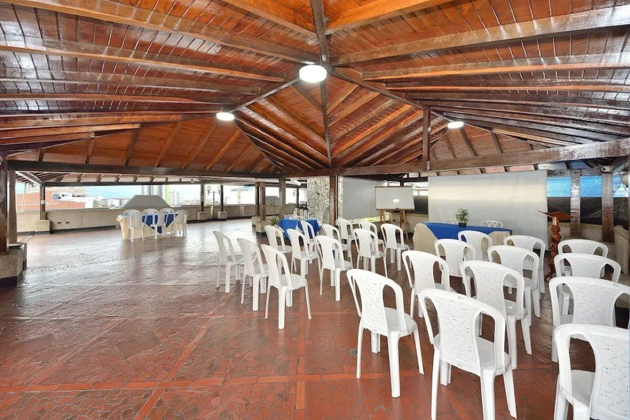 Hotel La Hormiga บูการามังกา ภายนอก รูปภาพ