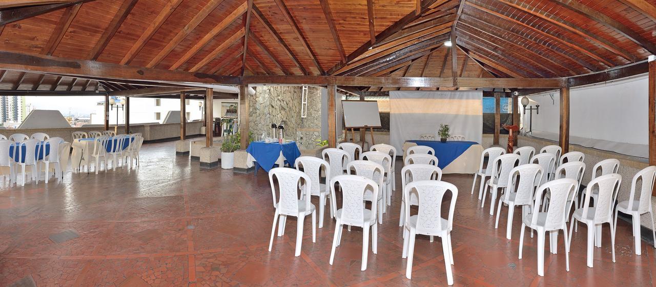Hotel La Hormiga บูการามังกา ภายนอก รูปภาพ