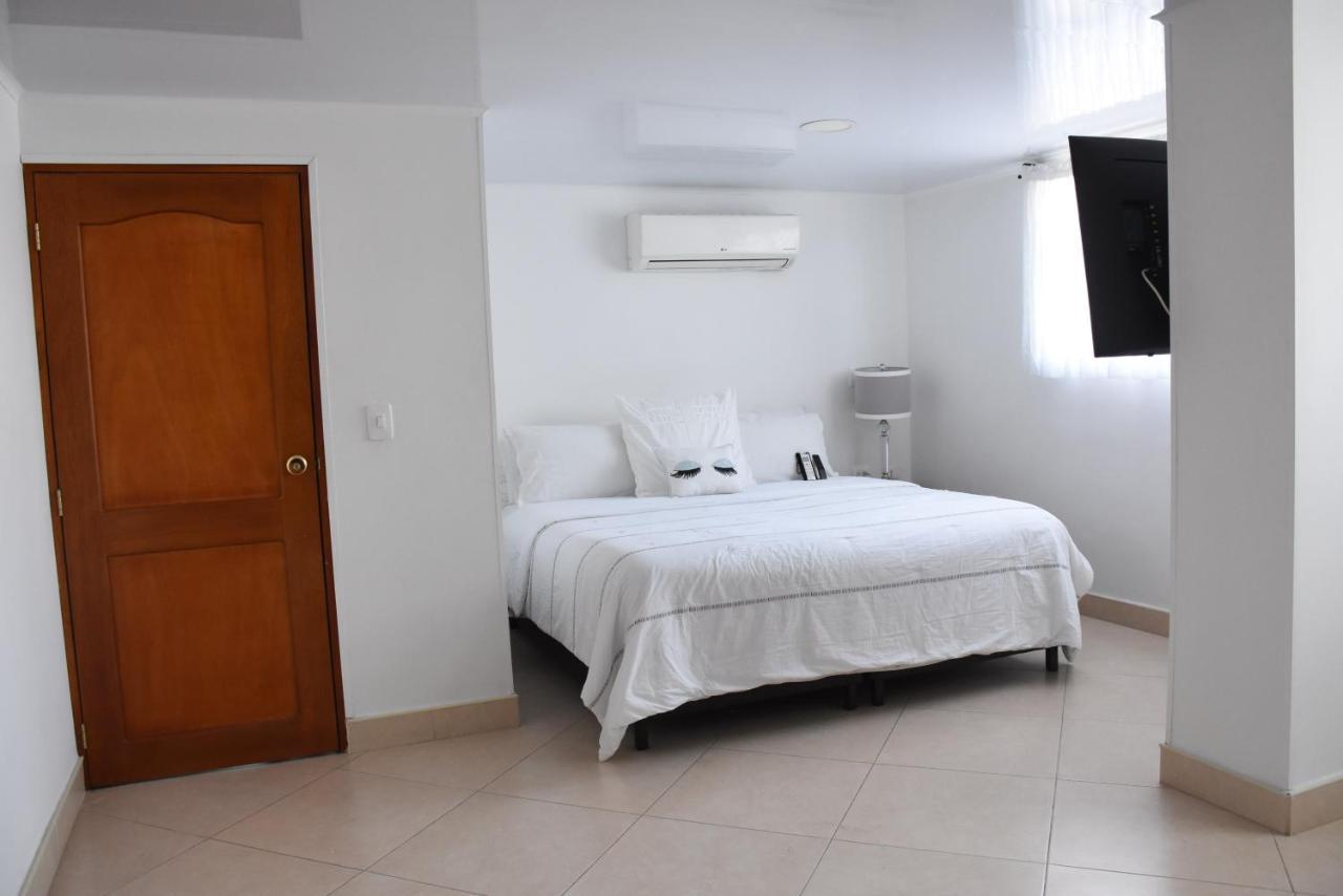 Hotel La Hormiga บูการามังกา ภายนอก รูปภาพ