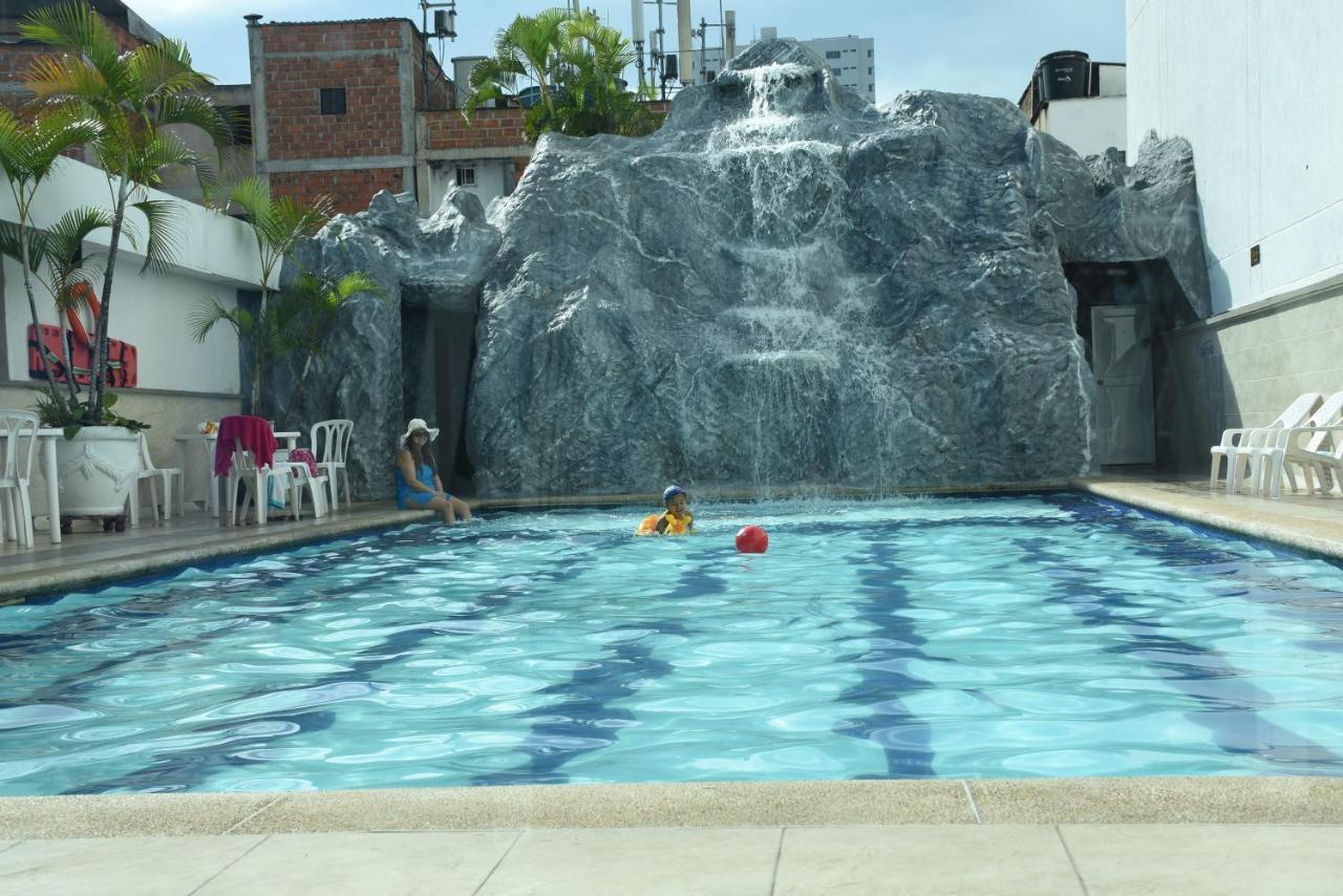 Hotel La Hormiga บูการามังกา ภายนอก รูปภาพ